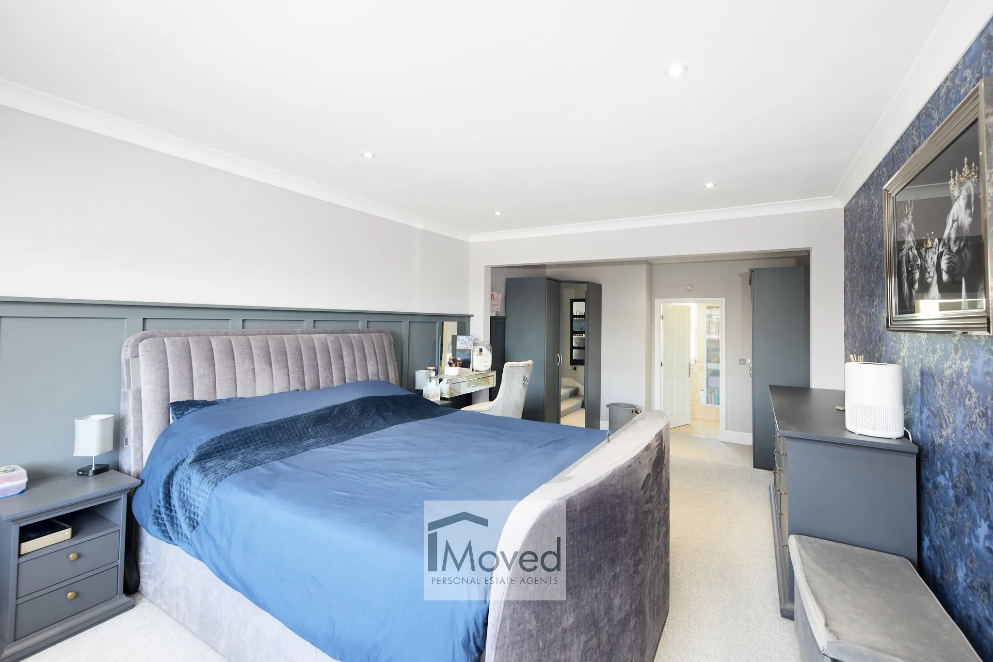 Main Bedroom