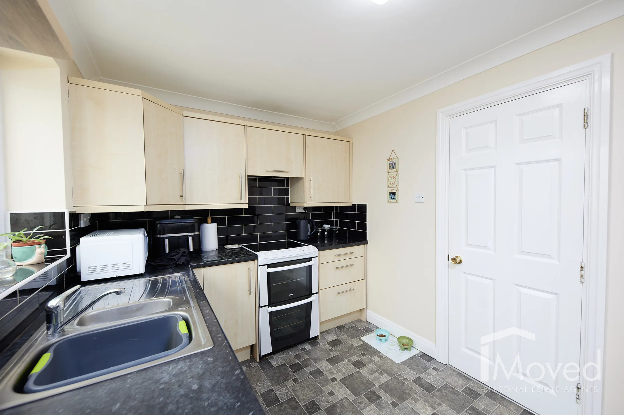 _6__6710_Kitchen