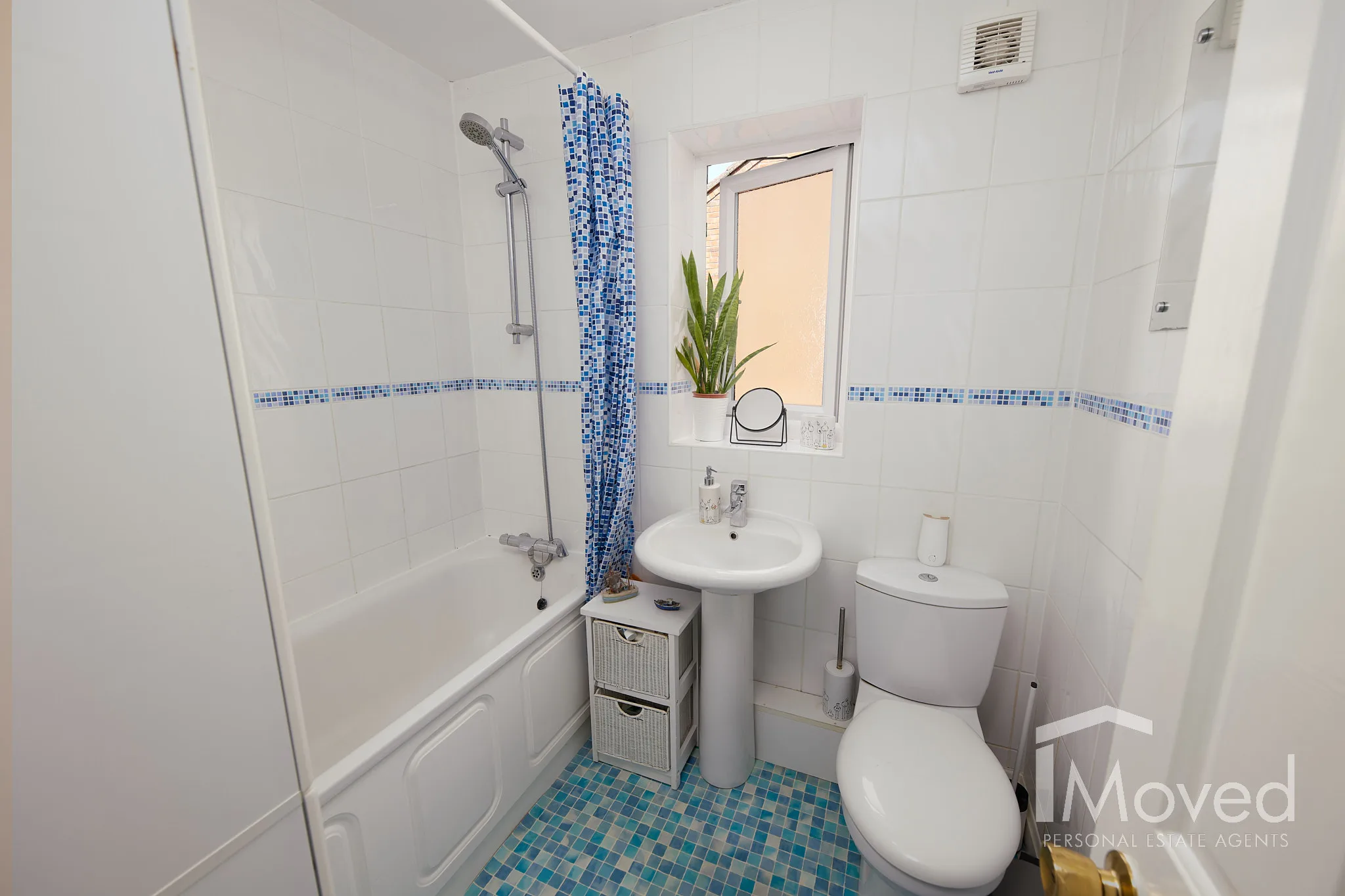 _6__6734_Bathroom