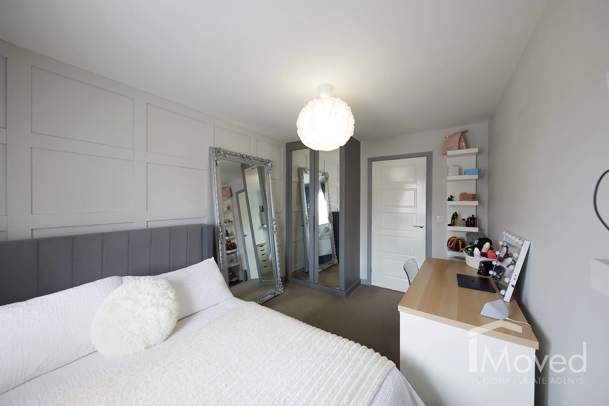 YO84FJ - Bedroom 2 - 1