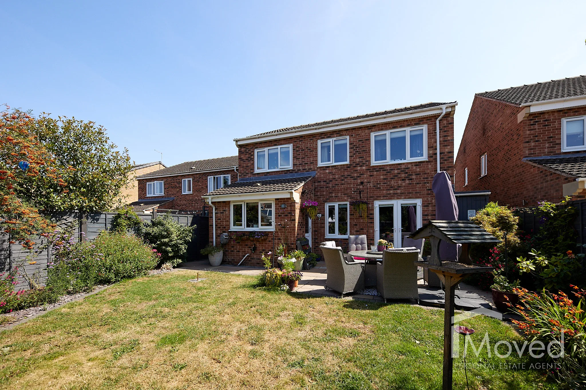 Pavers Drive - Garden