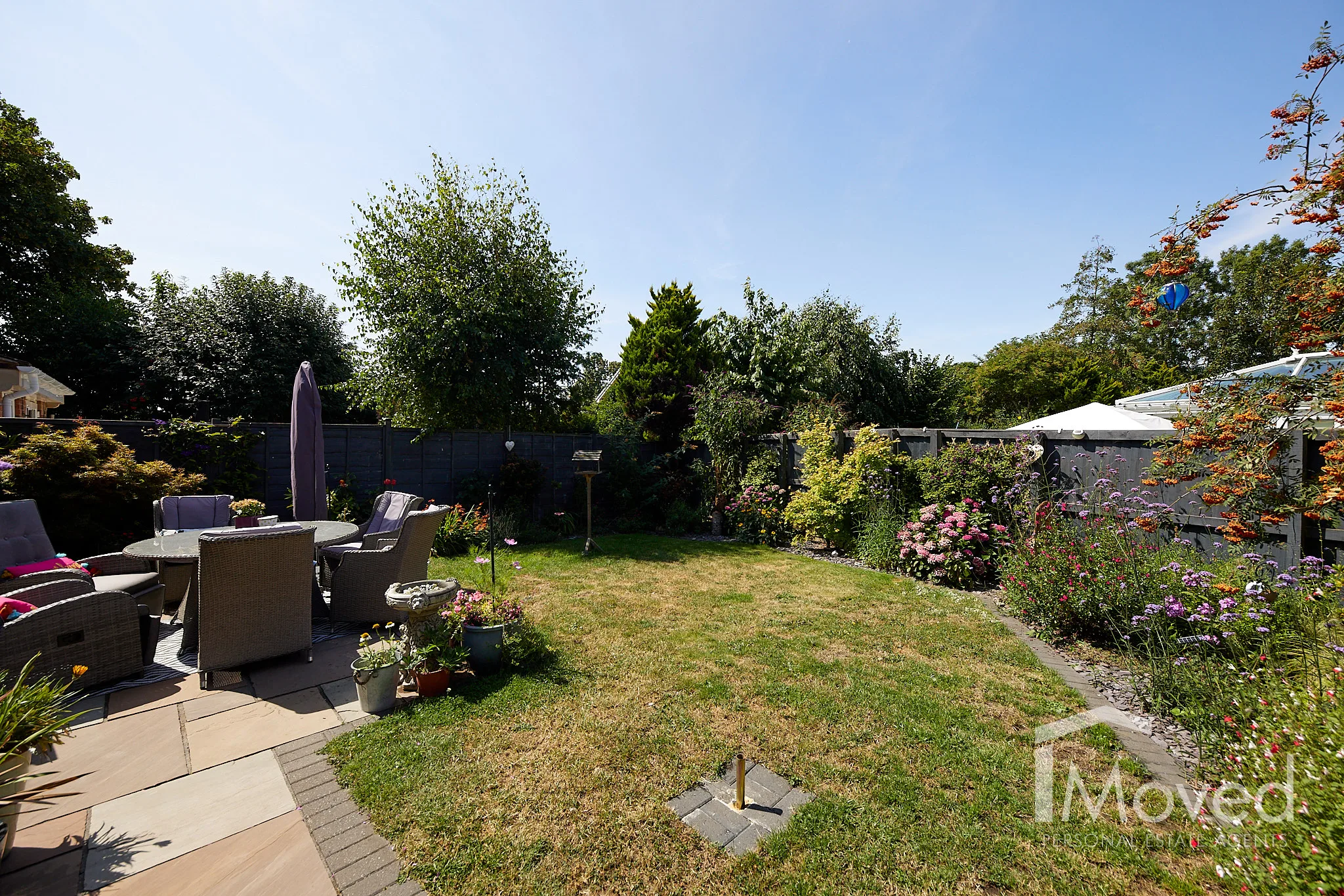 Pavers Drive - Garden3