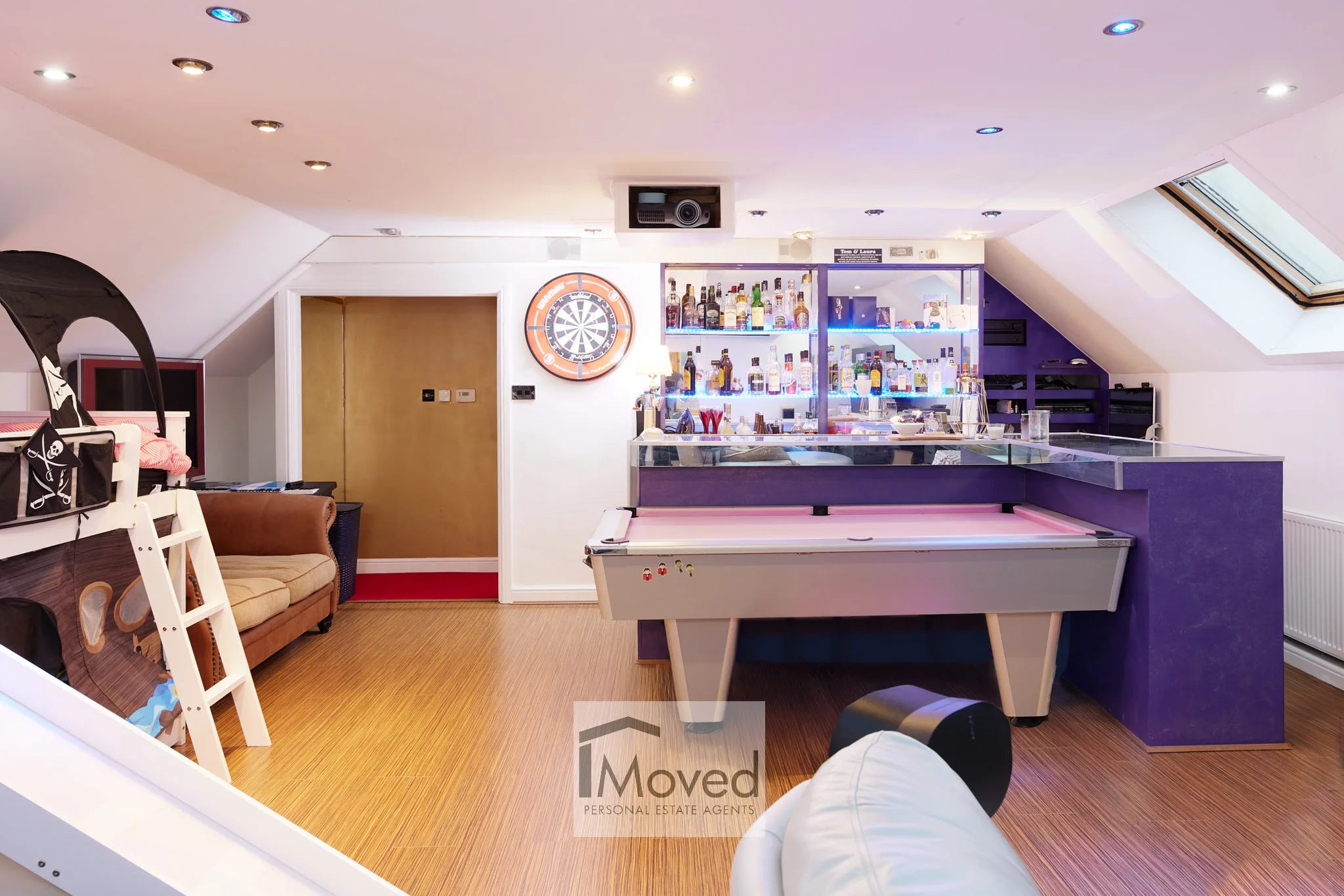 Annex-Entertainment-Room-Bar2
