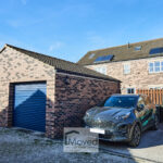 Garage-parking-DN84AJ