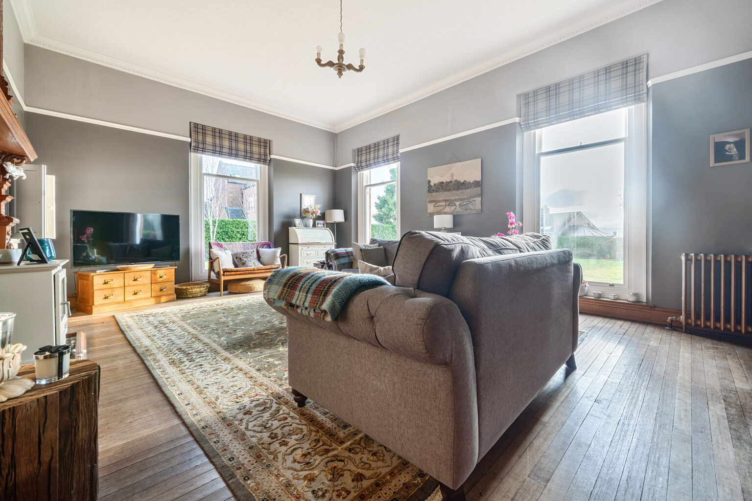 House lounge staged