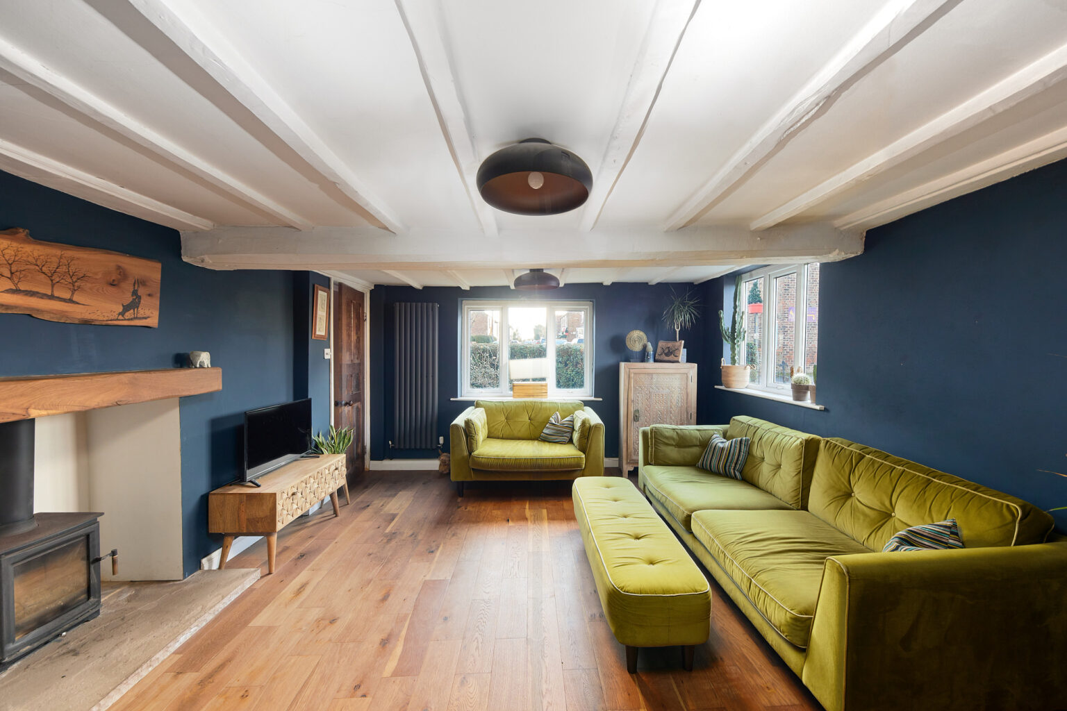 Staged-Lounge